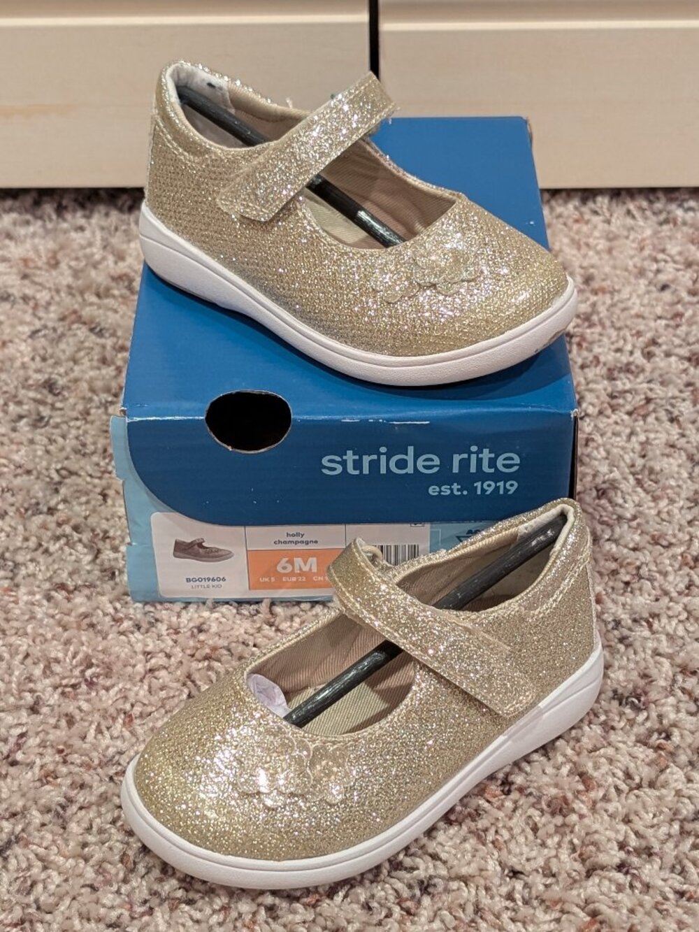 Stride Rite Holly Mary Janes 6M in Champagne